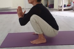 122 Carla-malasana hatha